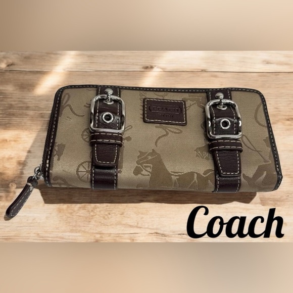 Coach Zoe Brown Horse & Carriage Canvas & Leather Zip Wallet 7.5”x 4”x 1” EUC - Picture 1 of 5